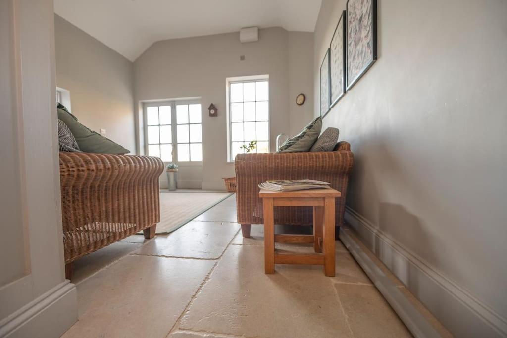 Georgian Country House -Panoramic Views -Sleeps 12 Ruthin Kültér fotó