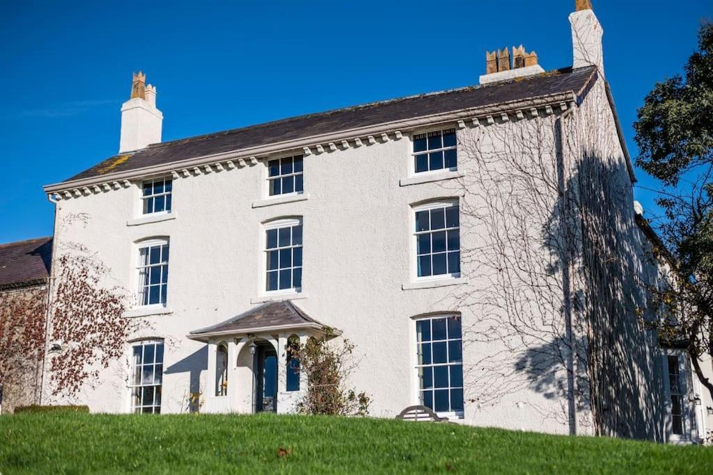 Georgian Country House -Panoramic Views -Sleeps 12 Ruthin Kültér fotó