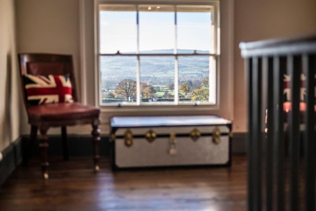 Georgian Country House -Panoramic Views -Sleeps 12 Ruthin Kültér fotó