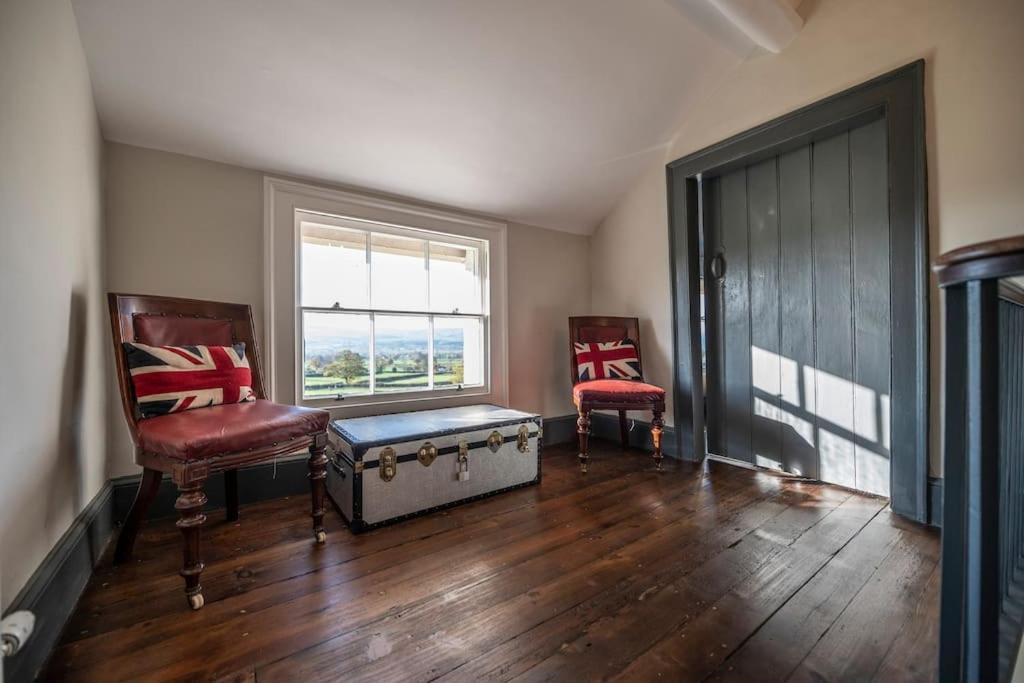 Georgian Country House -Panoramic Views -Sleeps 12 Ruthin Kültér fotó