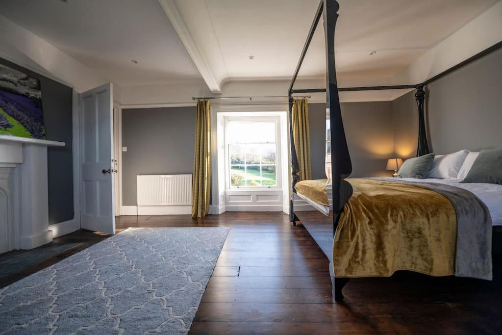 Georgian Country House -Panoramic Views -Sleeps 12 Ruthin Kültér fotó